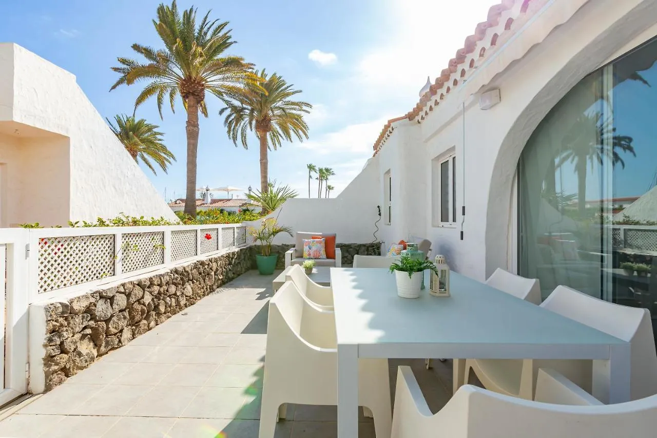 Bungalow Deluxe Pasito Blanco Apartment